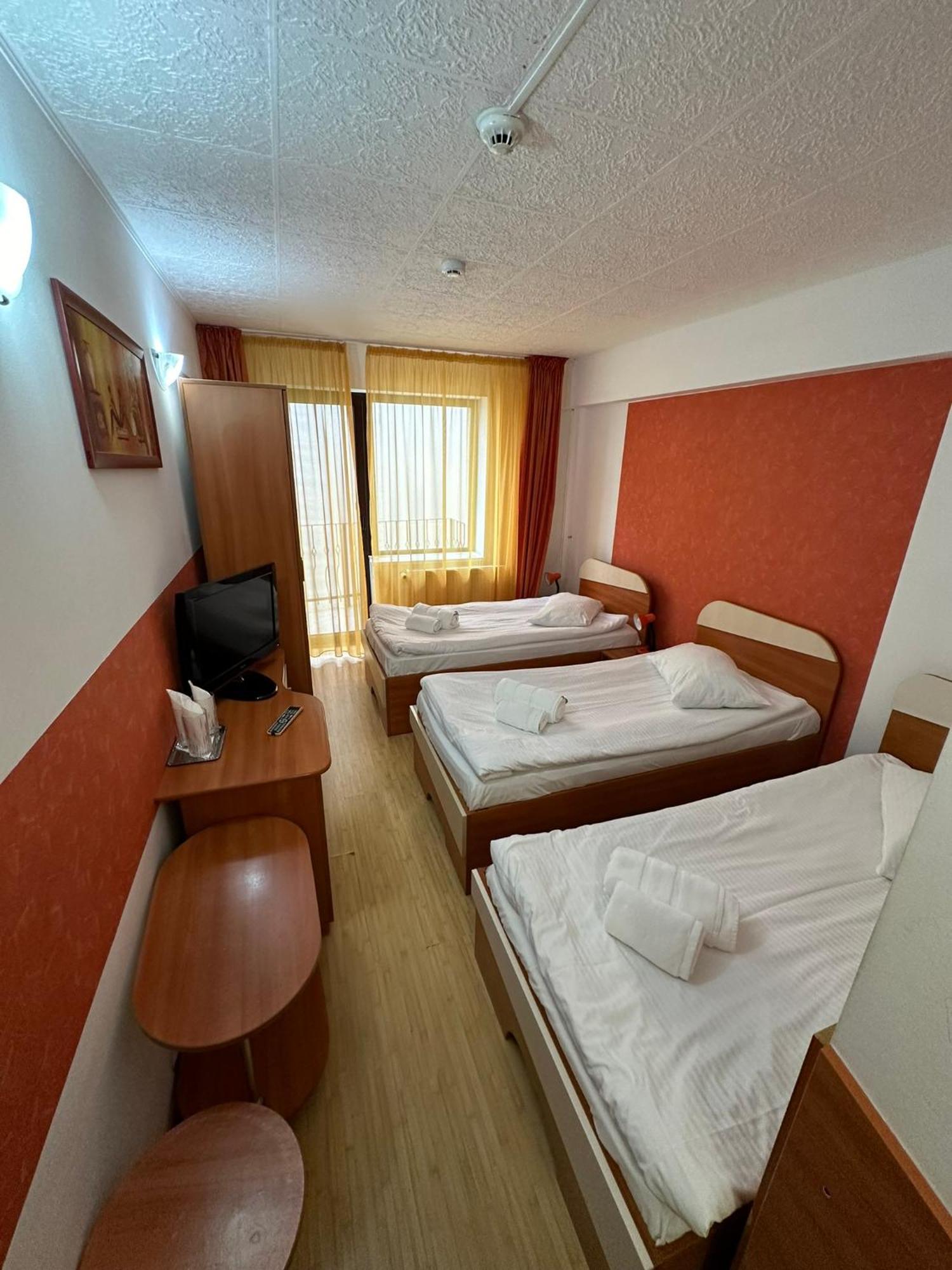 Restaurant Motel Dolorean Сэчеле Экстерьер фото