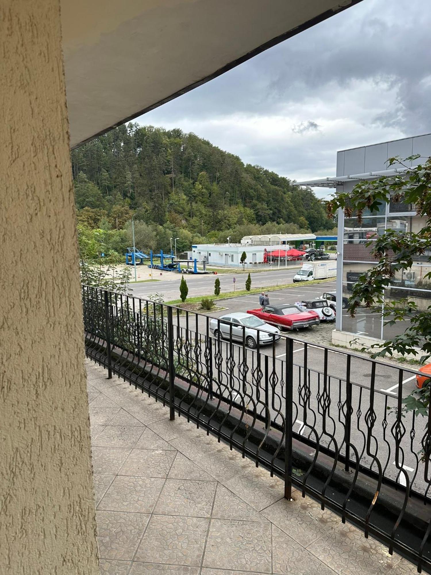 Restaurant Motel Dolorean Сэчеле Экстерьер фото