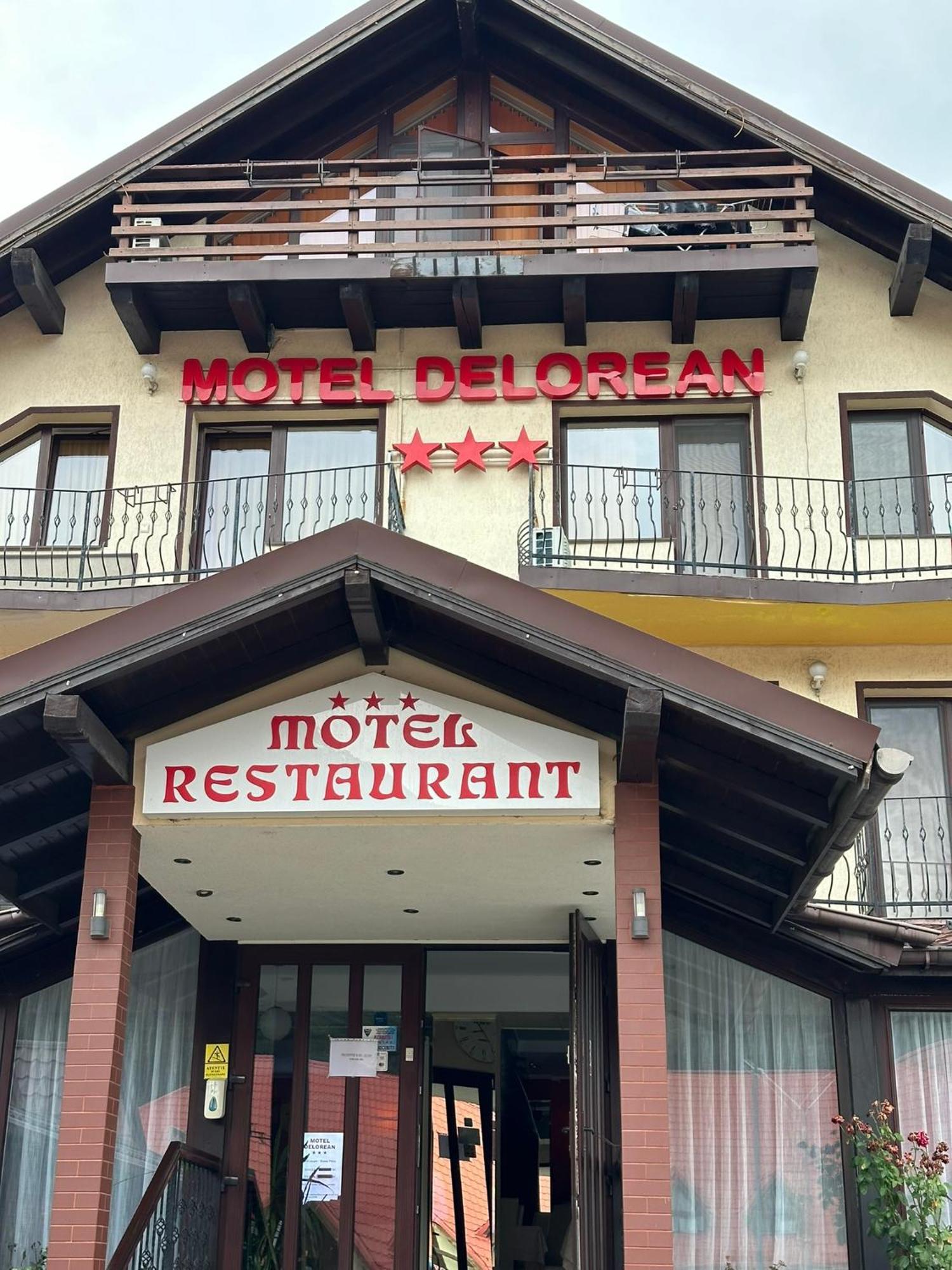 Restaurant Motel Dolorean Сэчеле Экстерьер фото