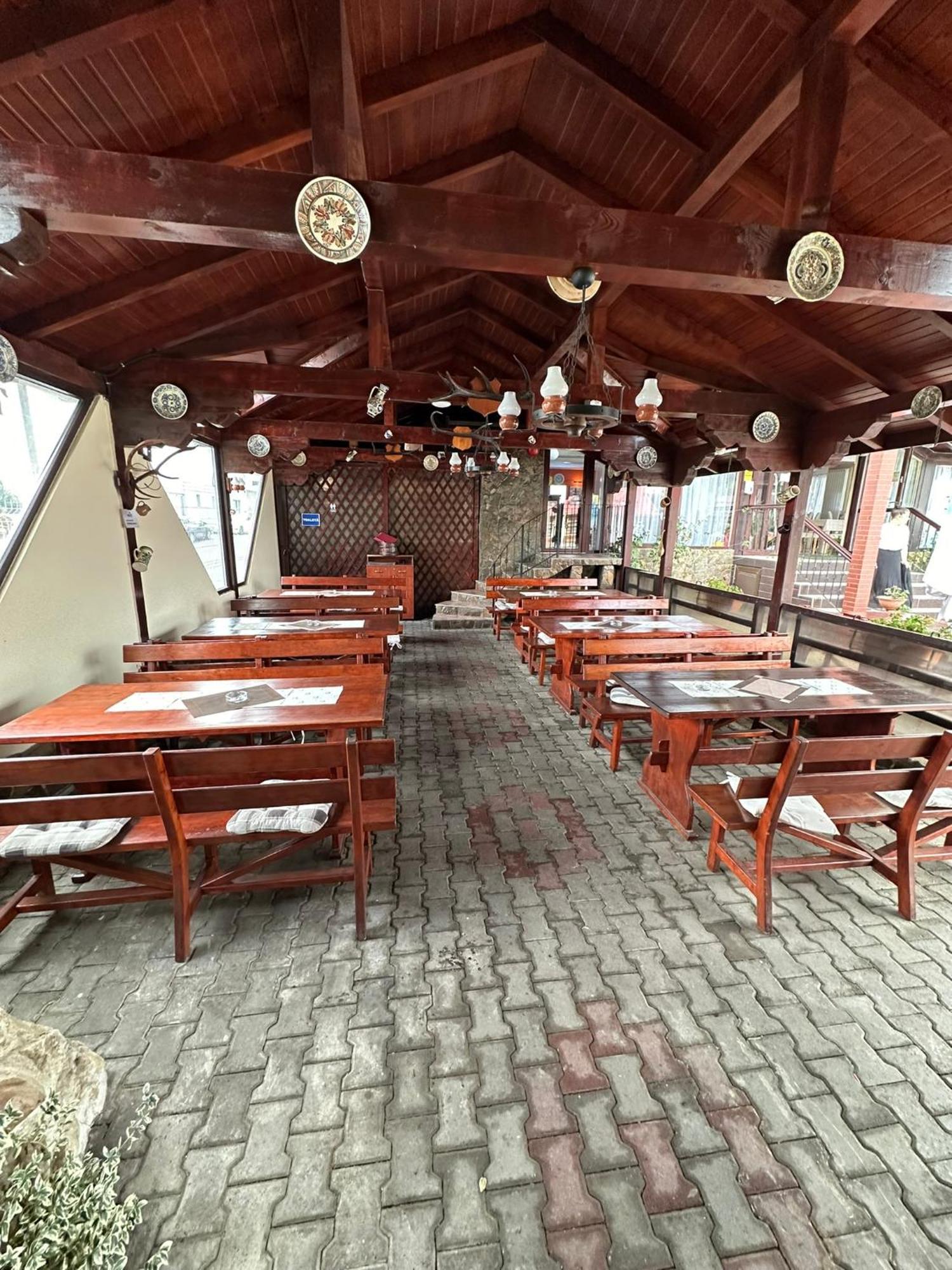 Restaurant Motel Dolorean Сэчеле Экстерьер фото